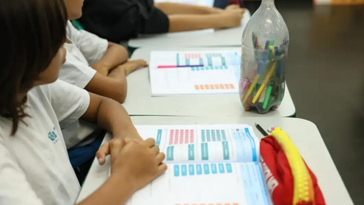 Prévia da inflação sobe 0,84% em fevereiro, pressionada por mensalidades escolares