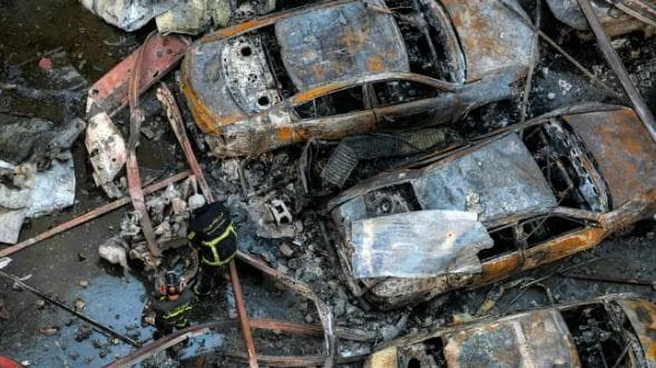 Irã volta a fechar Estreito de Ormuz após acusar violação de cessar-fogo