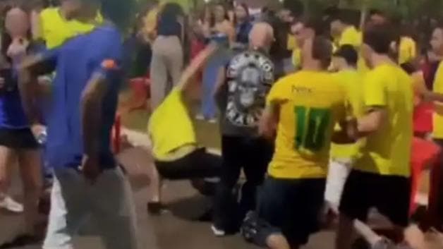 Jovem é morto a facadas após briga em bar durante comemoração de jogo do Brasil em Minas Gerais