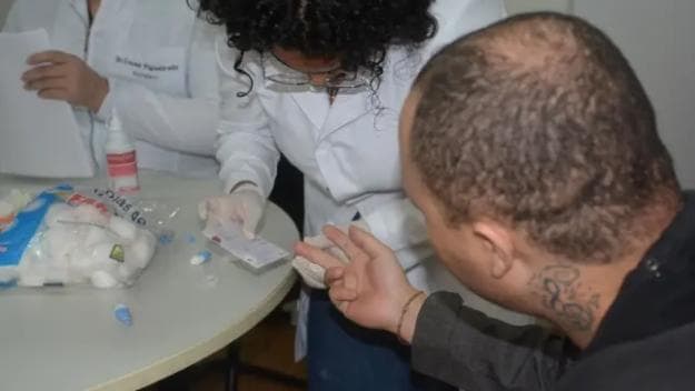 Mais de 12 mil crianças nasceram sem nome do pai no registro em Minas; Defensoria abre mutirão